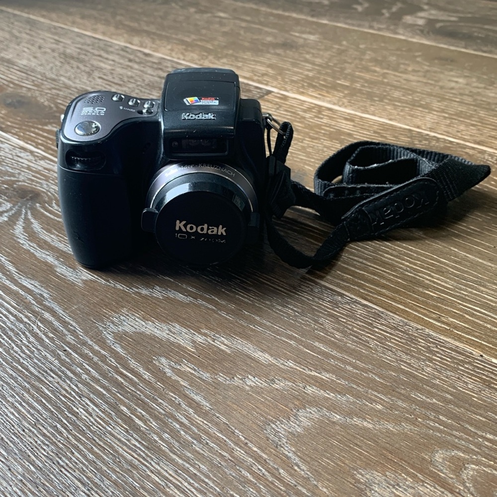 📸 Kodak EasyShare Schneider Z812 IS | 12X Zoom | HD Photos & Video 📸